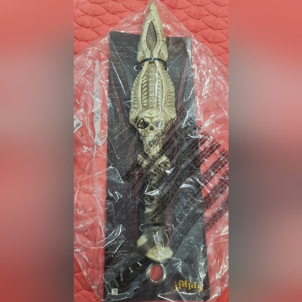 Bone Skull Dagger